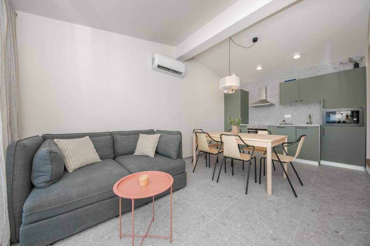 Apartments Sea Trogir Buitenkant foto