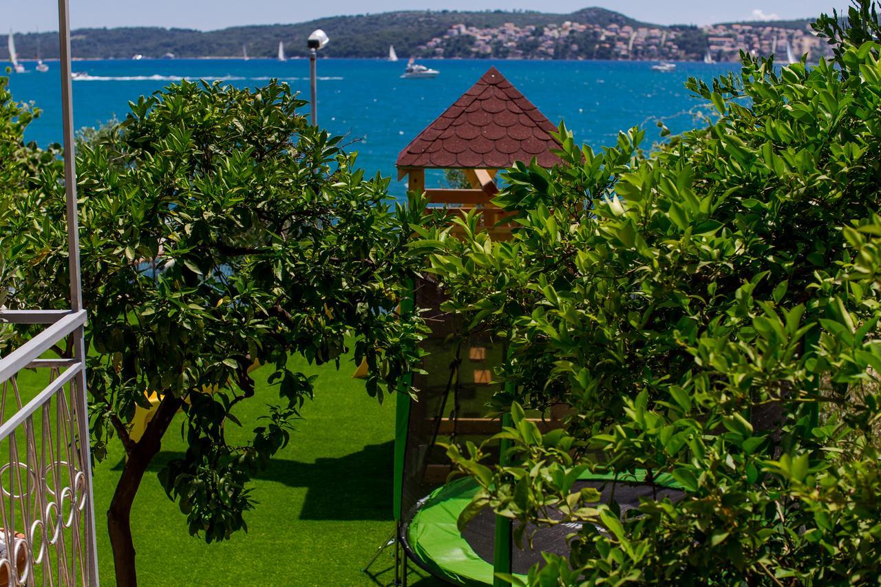 Apartments Sea Trogir Buitenkant foto